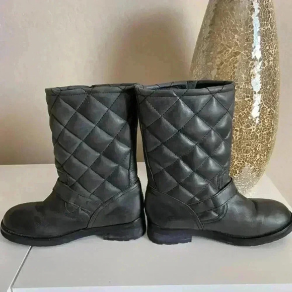 KG Kurt Geiger Grey Tamara Quilted Moto Boots - Picture 3 of 7